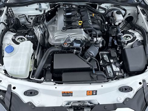 Used 2022 MAZDA MX-5 Miata RF Grand Touring RWD image 22