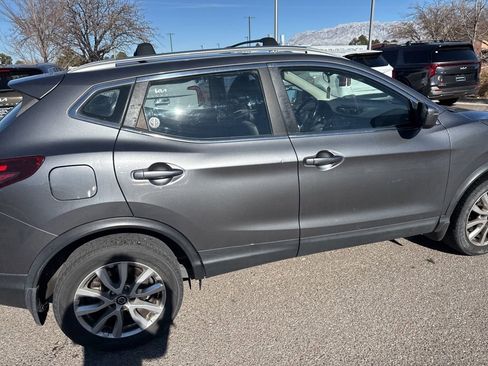 Used 2020 Nissan Rogue Sport SV w/ All-Weather Package image 18
