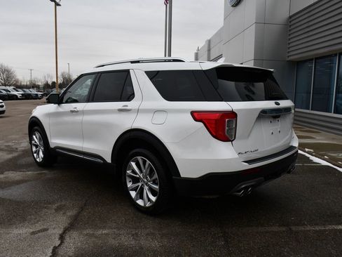 Used 2023 Ford Explorer Platinum w/ Technology Package image 4