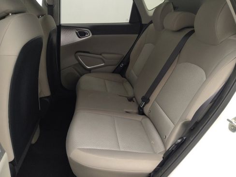 Used 2022 Kia Soul LX w/ Technology Package image 18