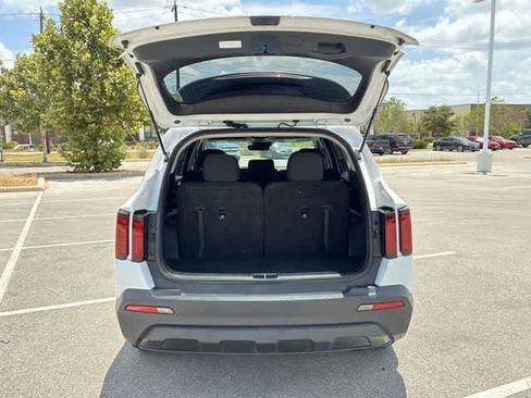Used 2021 Kia Sorento LX FWD image 35