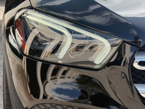 Used 2023 Mercedes-Benz GLE 350 w/ Premium Package image 34