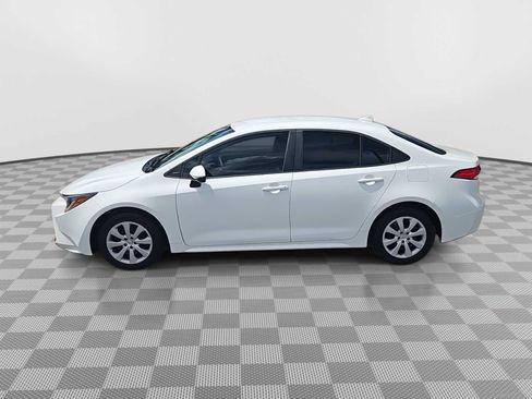 Used 2022 Toyota Corolla LE FWD image 5