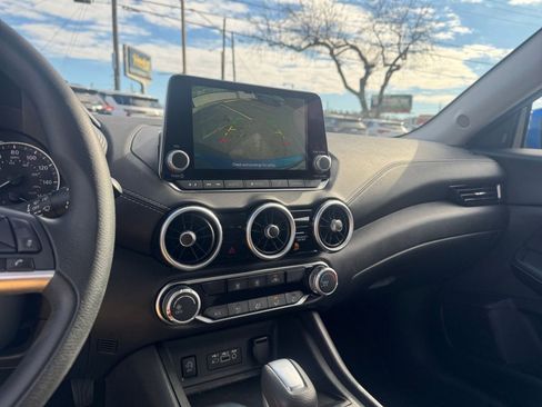 Used 2025 Nissan Sentra SV image 17