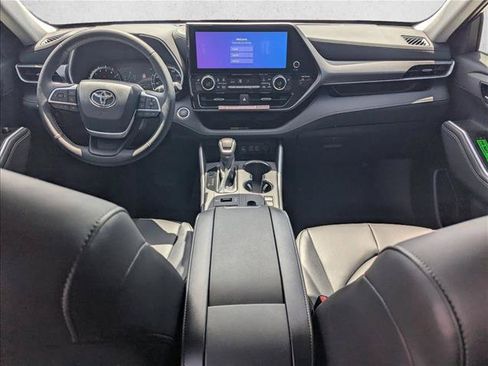 New 2026 Toyota Highlander XLE AWD/4WD image 14