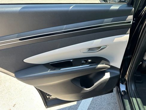 Certified 2024 Hyundai Tucson Limited AWD/4WD image 10