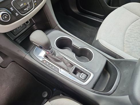 Used 2023 Chevrolet Equinox LS FWD image 19