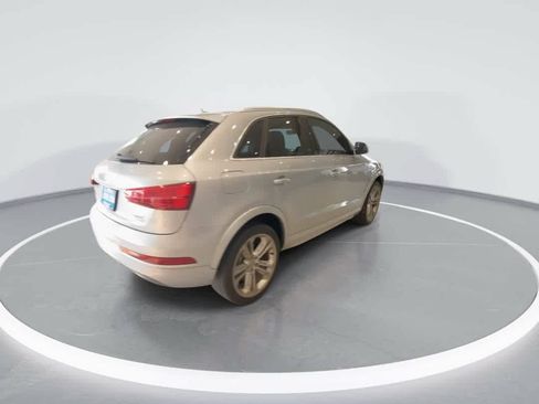 Used 2018 Audi Q3 2.0T Premium Plus w/ Premium Plus Package AWD/4WD image 8
