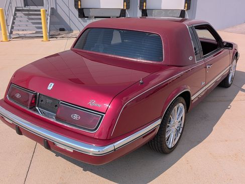 Used 1990 Buick Riviera Coupe FWD image 14