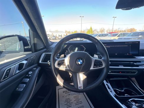 Used 2023 BMW X7 xDrive40i w/ M Sport Package image 14