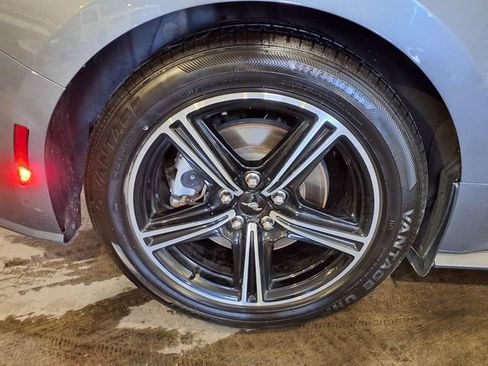 Used 2024 Ford Mustang Coupe RWD image 25