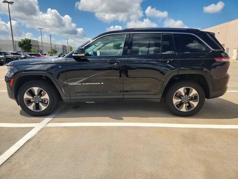 Used 2024 Jeep Grand Cherokee Limited 4xe AWD/4WD image 4