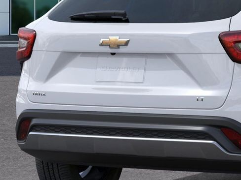 New 2026 Chevrolet Trax LT image 14