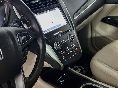 Used 2019 Lincoln MKC Reserve w/ MKC Climate Package AWD/4WD image 31
