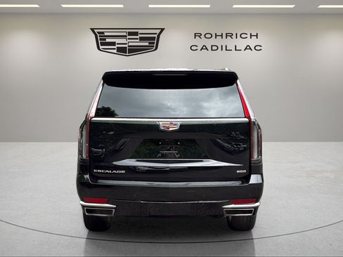 Certified 2024 Cadillac Escalade ESV Premium Luxury w/ LPO, Floor Liner Package AWD/4WD image 6