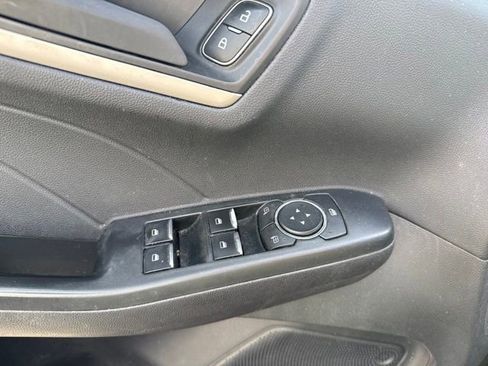 Used 2022 Ford Escape SE w/ SE Sport Appearance Package AWD/4WD image 19