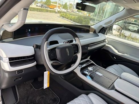 New 2026 Lincoln Navigator L Black Label image 14