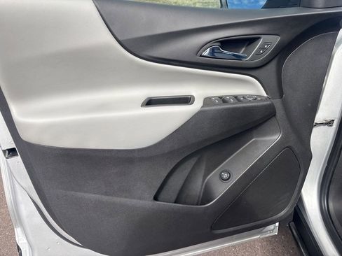 Used 2021 Chevrolet Equinox LT image 10