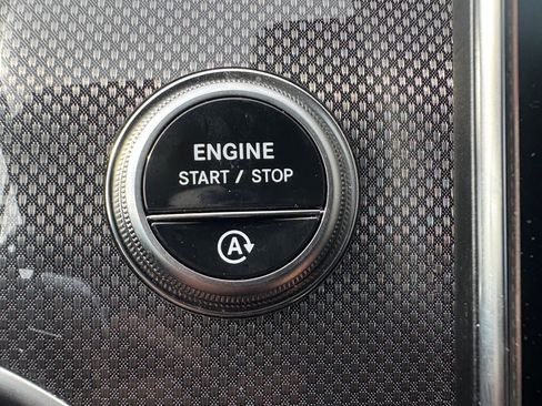 Used 2026 Mercedes-Benz GLC 300 4MATIC image 25