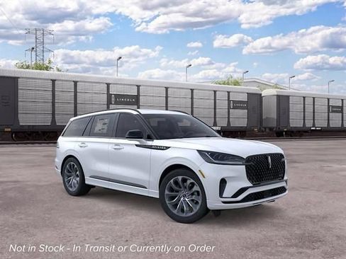 New 2026 Lincoln Aviator AWD w/ Jet Appearance Package image 7