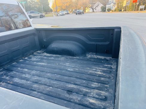 Used 2017 RAM 1500 Classic SLT image 7