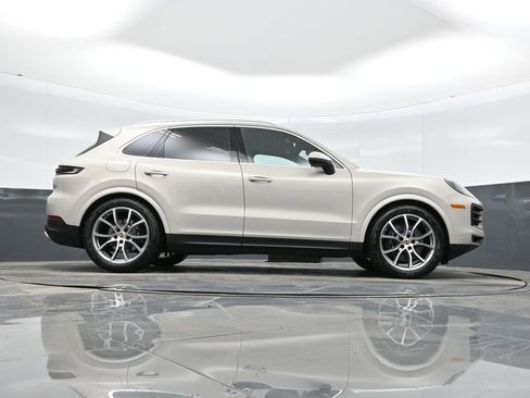 New 2026 Porsche Cayenne image 39
