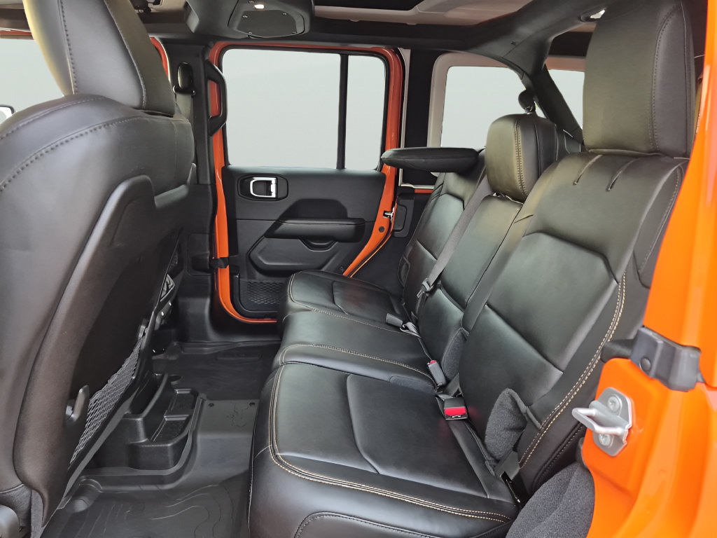 Used 2025 Jeep Wrangler Unlimited Rubicon 392 AWD/4WD image 32