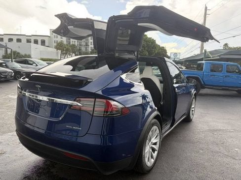 Used 2020 Tesla Model X Long Range AWD/4WD image 11
