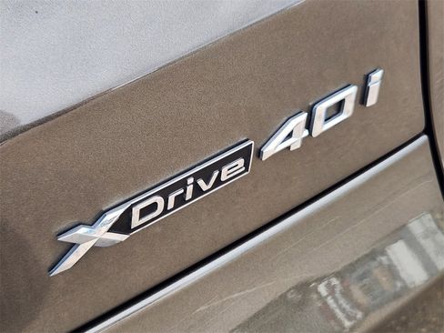 Used 2022 BMW X5 xDrive40i w/ Premium Package image 11