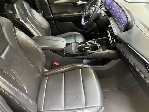 Used 2025 Buick Envision Preferred image 25