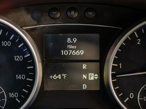 Used 2011 Mercedes-Benz ML 350 BlueTEC 4MATIC image 20