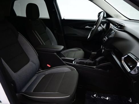 Used 2023 Chevrolet TrailBlazer LT FWD image 11