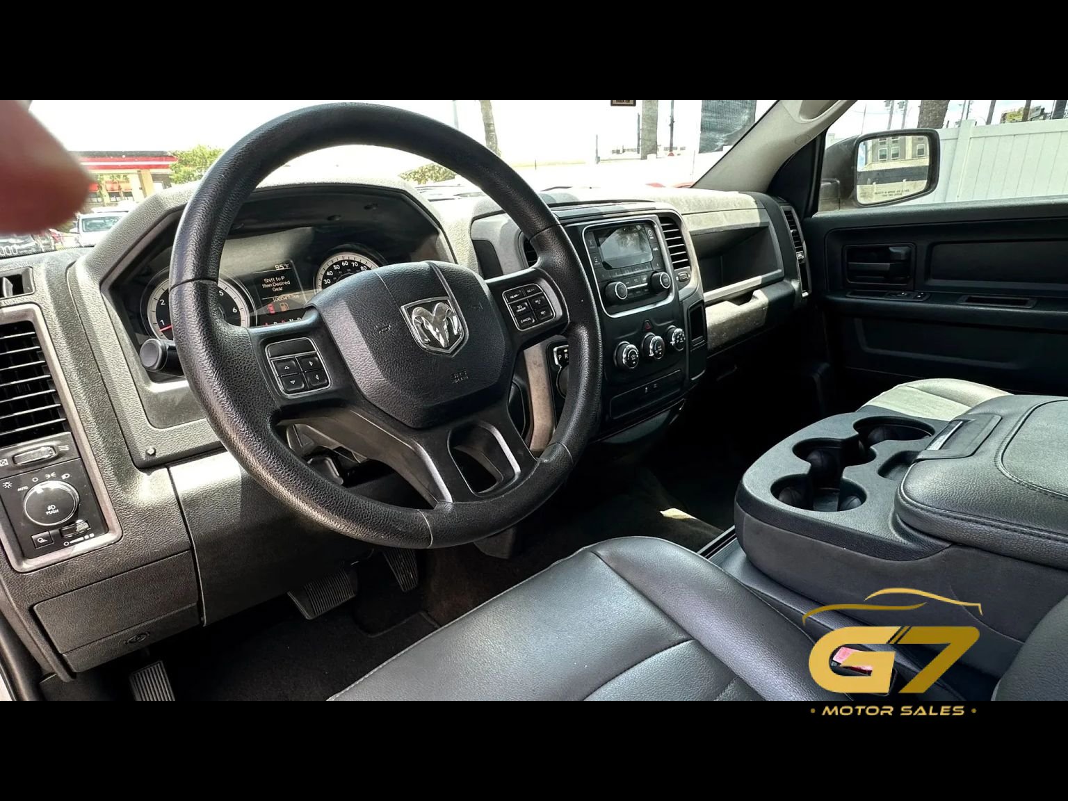 Used 2017 RAM 1500 Express RWD image 9