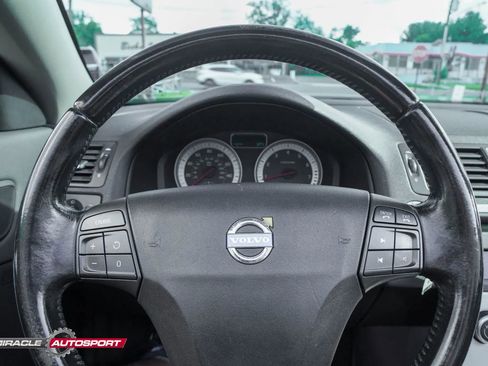 Used 2012 Volvo C70 T5 image 32