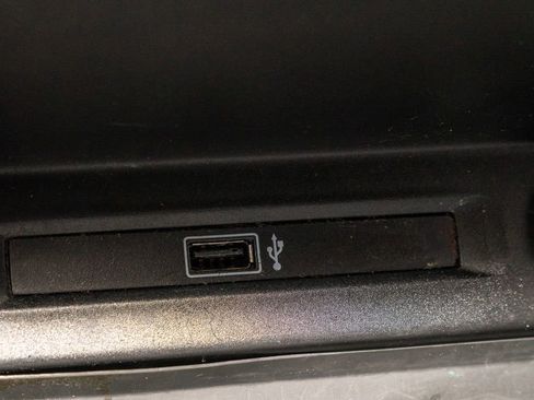 Used 2018 Volkswagen Tiguan S w/ Front Fog Lights Package image 15