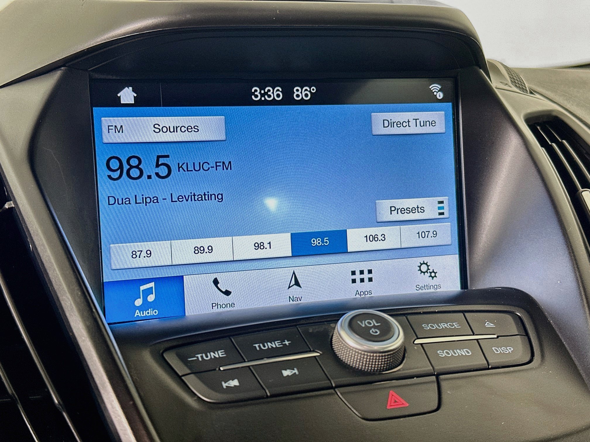 Used 2018 Ford Escape SEL w/ Ford Safe & Smart Package FWD image 21