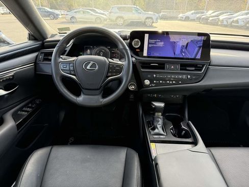 Used 2024 Lexus ES 300h w/ Premium Package image 8