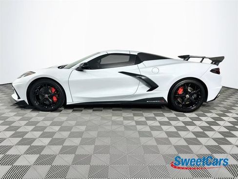Used 2022 Chevrolet Corvette Stingray Premium Conv w/ Z51 Performance Package RWD image 12