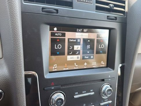 Used 2017 Lincoln Navigator Select RWD image 23