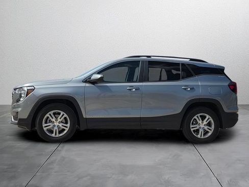 Used 2023 GMC Terrain SLE w/ Driver Convenience Package FWD image 2