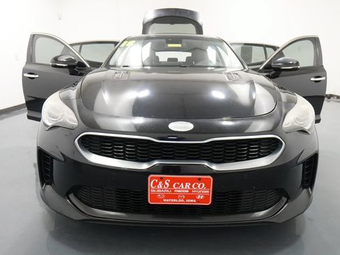 Used 2018 Kia Stinger RWD image 27