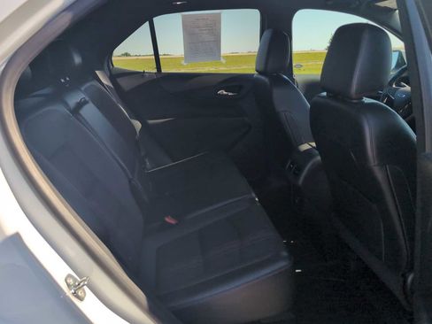 Used 2022 Chevrolet Equinox RS w/ LPO, Floor Liner Package FWD image 25