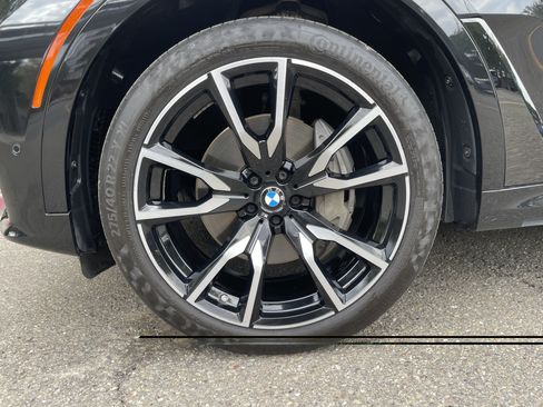 Used 2019 BMW X7 xDrive40i w/ Premium Package AWD/4WD image 16