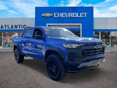 Certified 2025 Chevrolet Colorado Trail Boss w/ Midnight Edition image 4