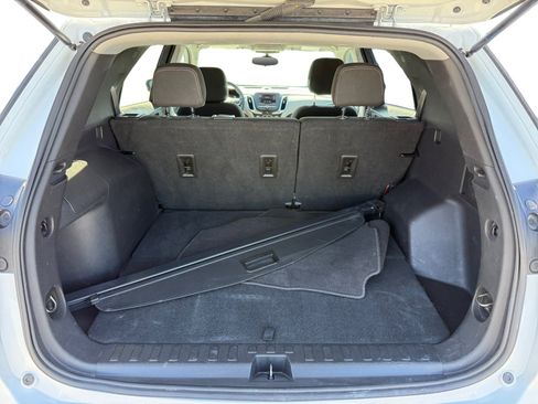 Used 2021 Chevrolet Equinox LT FWD image 17