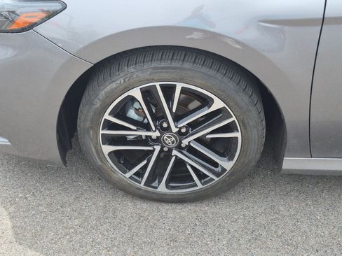 Used 2025 Toyota Camry XLE FWD image 13