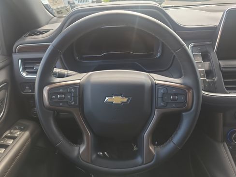 Used 2024 Chevrolet Suburban High Country AWD/4WD image 21