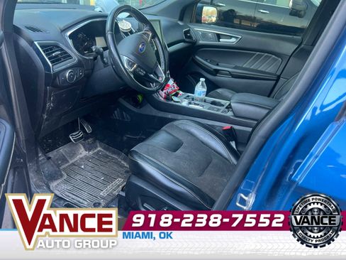 Used 2021 Ford Edge ST image 3