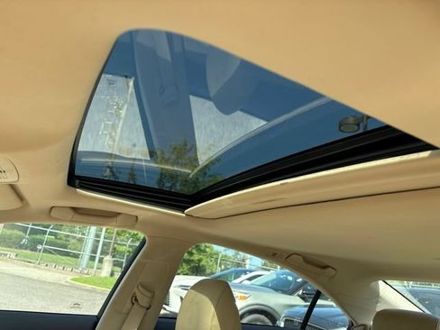 Used 2011 Lexus ES 350 FWD image 8