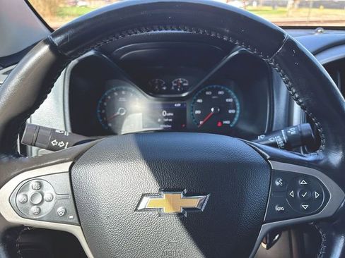 Used 2019 Chevrolet Colorado Z71 AWD/4WD image 11